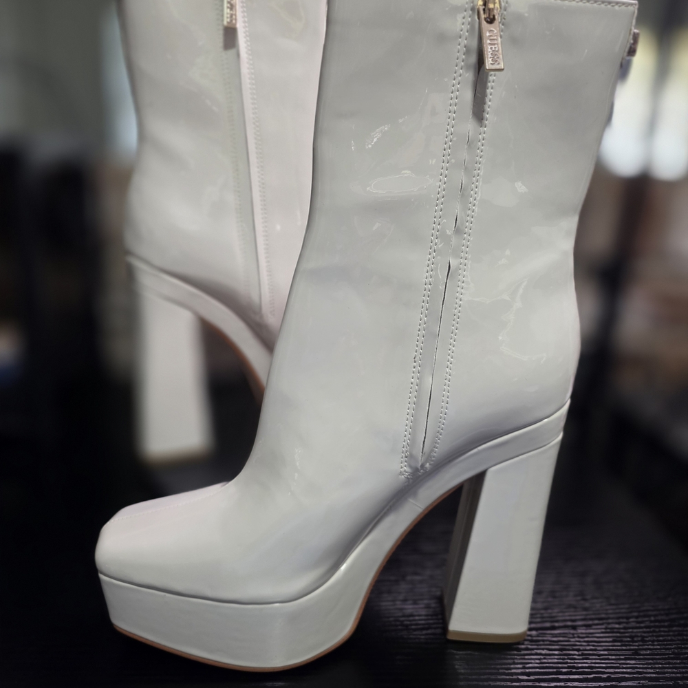 Guess Platform Boots - Picture 6 of 9